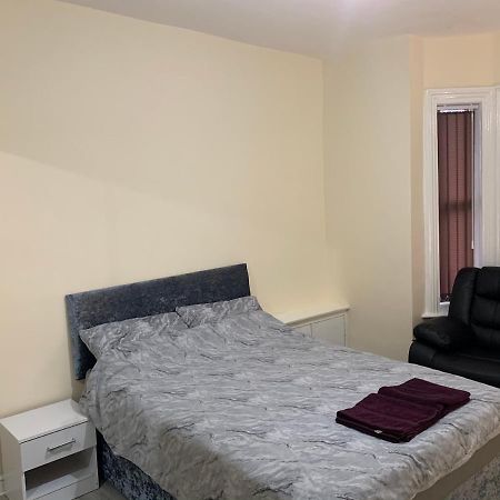 50 Mayford Road Otel Manchester Dış mekan fotoğraf