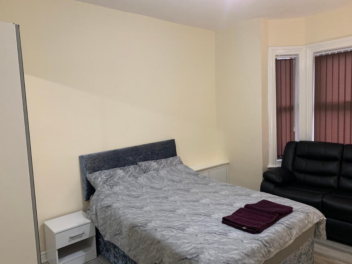 50 Mayford Road Otel Manchester Dış mekan fotoğraf